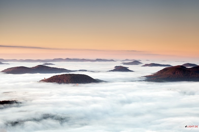 Deutschland Pfalz Rehbergturm Winter 2014 Nebel