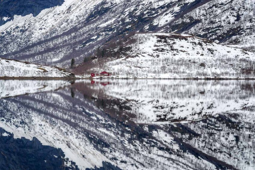 Spiegelung am Fjord